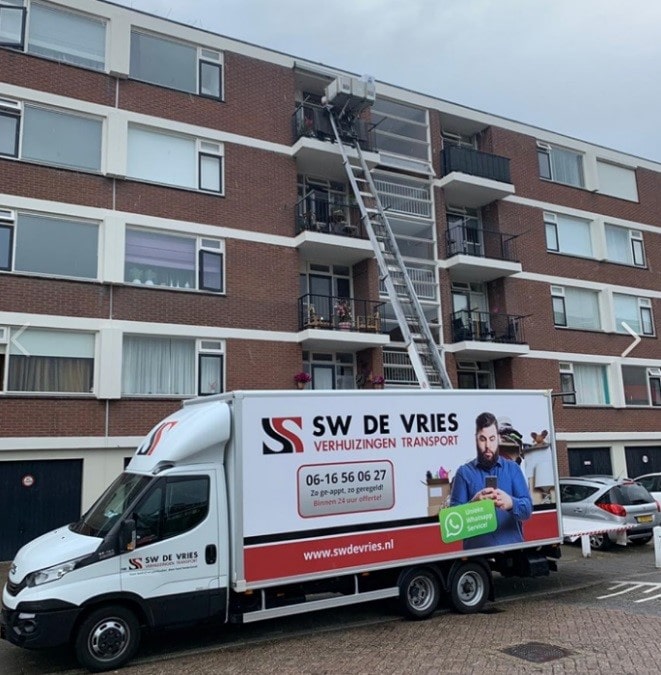 Verhuislift en -wagen bij woning in Amsterdam